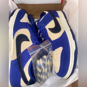 Women’s Nike Dunk Low LX size 7.5 brand new
